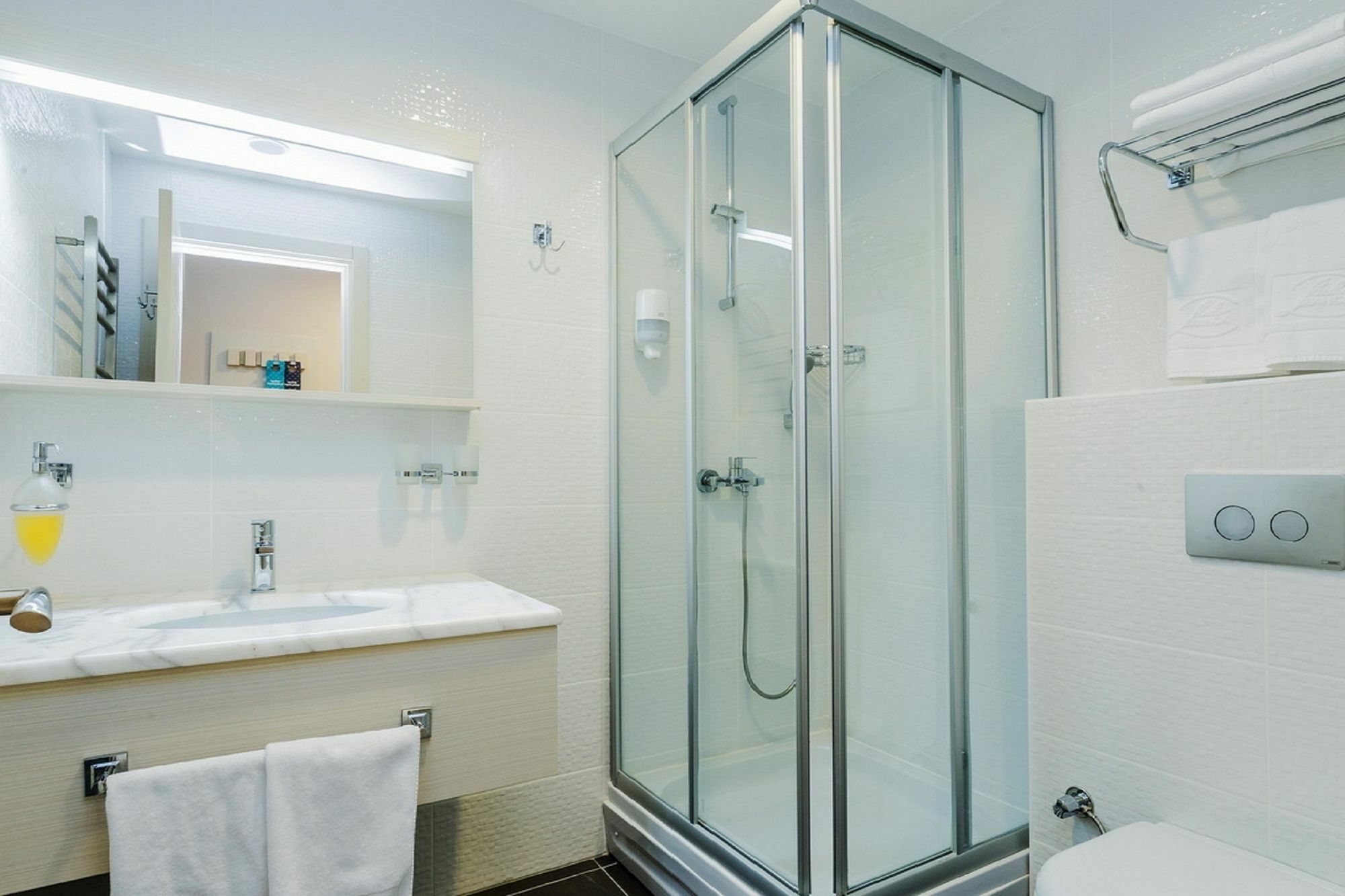 Aqua-Minsk Hotel Bagian luar foto